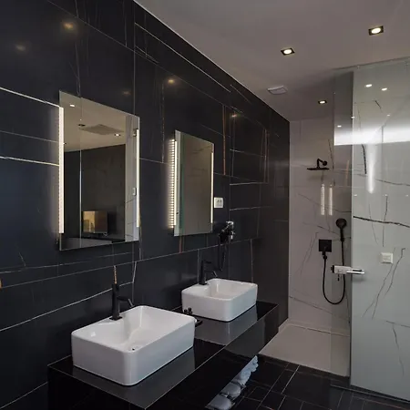 Apartament Stromboli Sveti Filip i Jakov