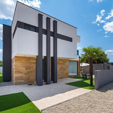 Stromboli Apartment Sveti Filip i Jakov