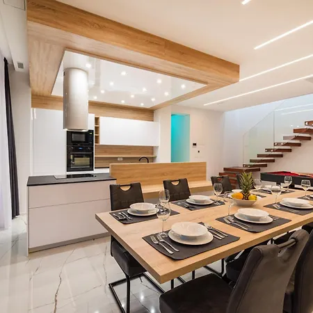 Stromboli Apartamento Sveti Filip i Jakov