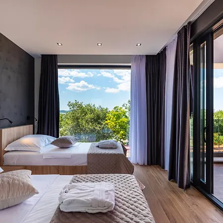 Stromboli * Sveti Filip i Jakov